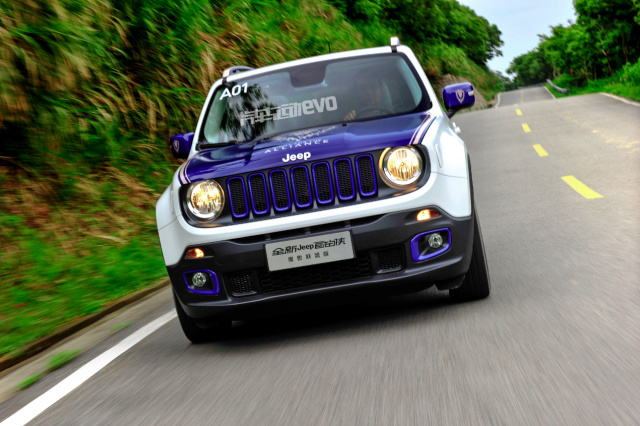 自由侠jeep试驾视频,jeep自由侠试驾第一人称