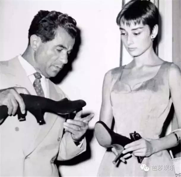 每日星范|林志玲让她健步如飞的芭蕾鞋，不只杨幂喜欢，连奥黛丽赫本也被圈粉啦！