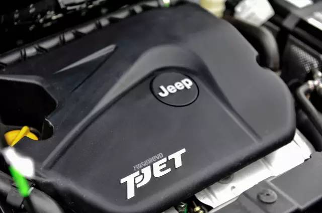 自由侠jeep试驾视频,jeep自由侠试驾第一人称