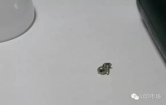 拆解5w节能灯,球泡灯拆解视频