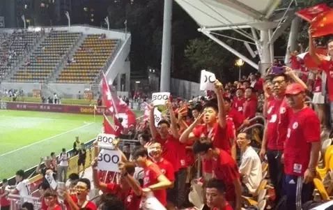 男子侮辱烈士获刑2年并公开道歉,男子踩踏国旗获刑10个月