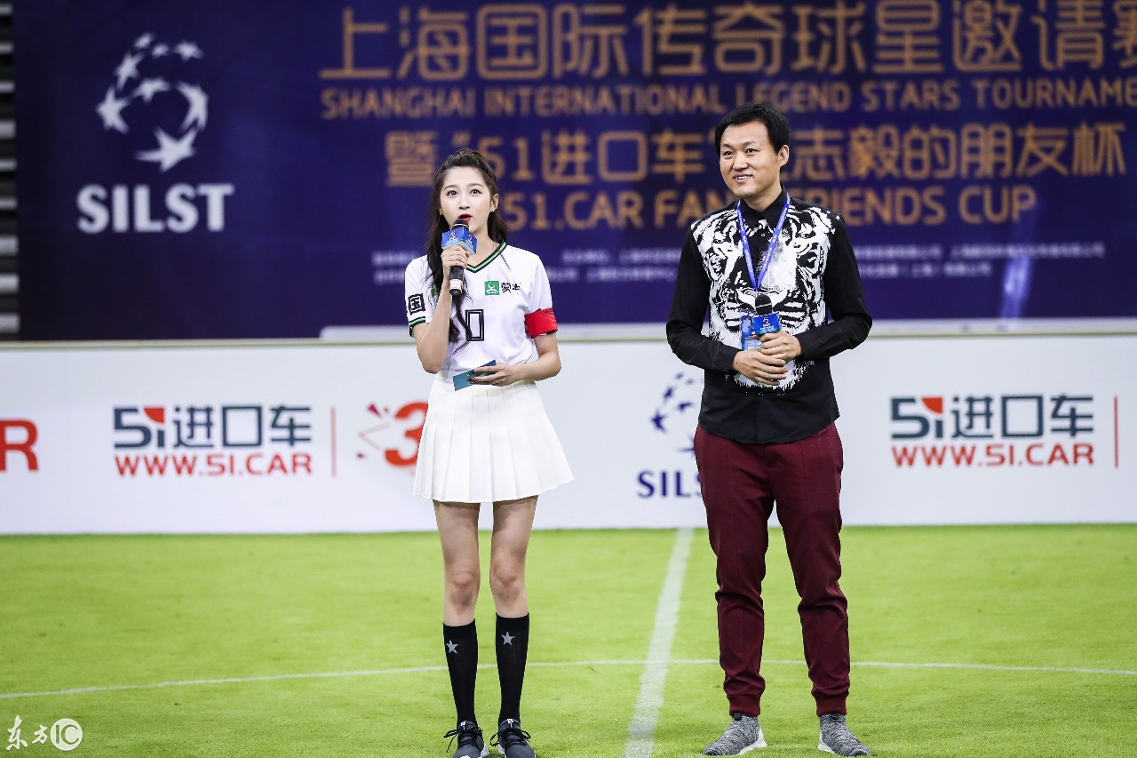 关晓彤足球宝贝助力世界杯,关晓彤踢足球照