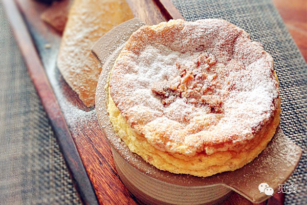 鸡蛋上餐桌需要处理吗,鸡蛋型餐桌