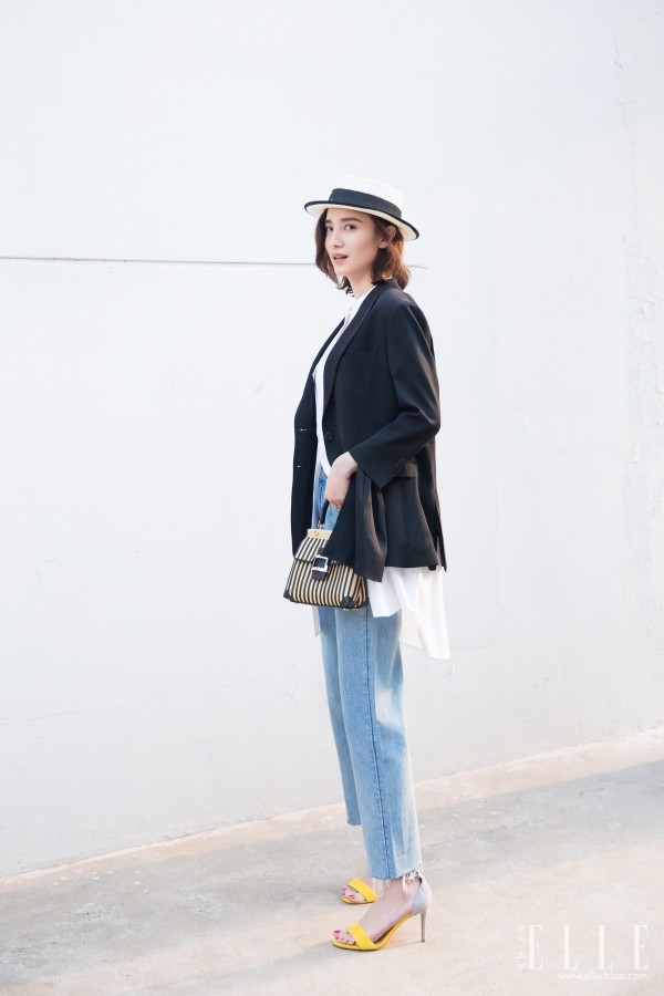 衬衫牛仔裤搭配高跟鞋,钟楚曦和张雪迎谁漂亮