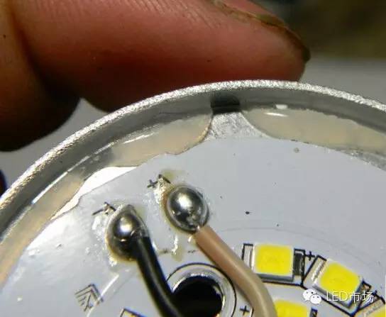 拆解5w节能灯,球泡灯拆解视频