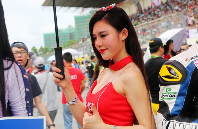周末别宅啦快来看泛珠赛车节第一天的精彩花絮