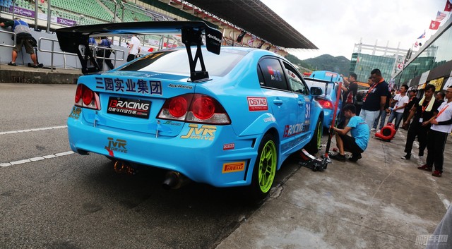 周末别宅啦快来看泛珠赛车节第一天的精彩花絮