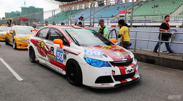 周末别宅啦快来看泛珠赛车节第一天的精彩花絮