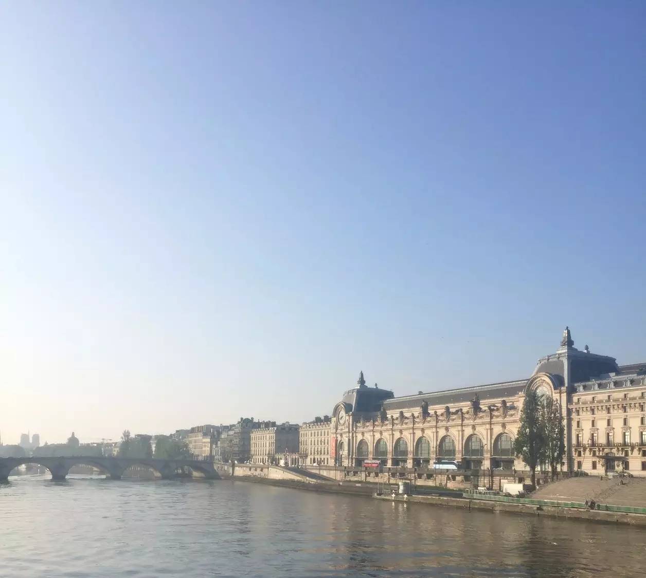 现场||蓝小姐学梁影帝去喂了趟鸽子