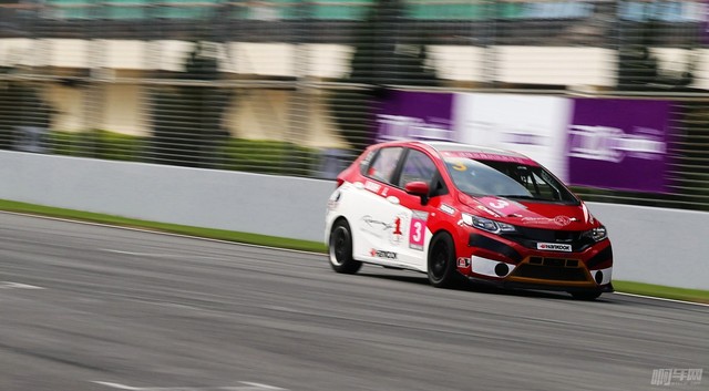 周末别宅啦快来看泛珠赛车节第一天的精彩花絮