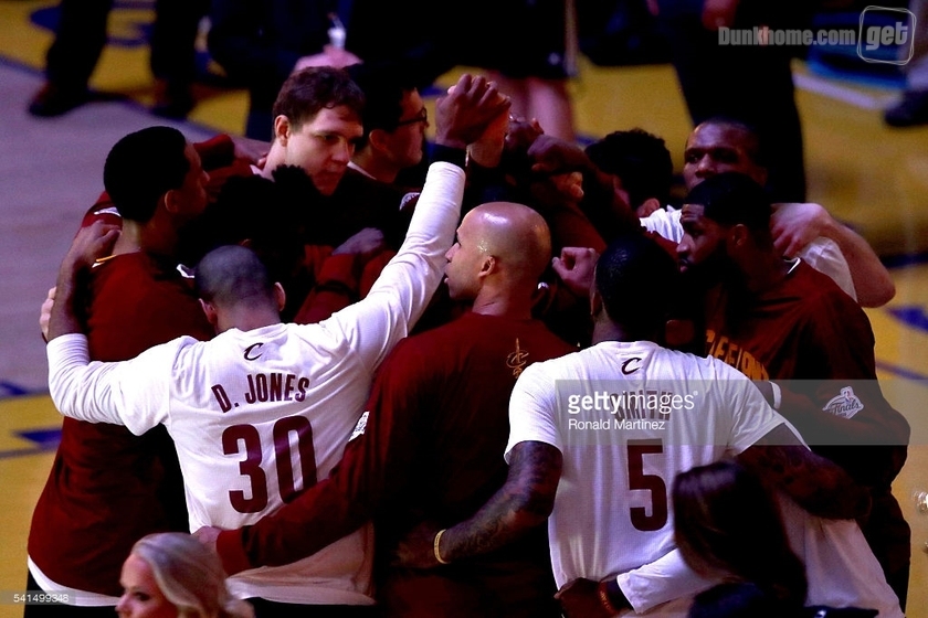 骑士历史首冠,2016勇士骑士总决赛g7