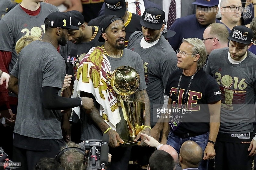 骑士历史首冠,2016勇士骑士总决赛g7