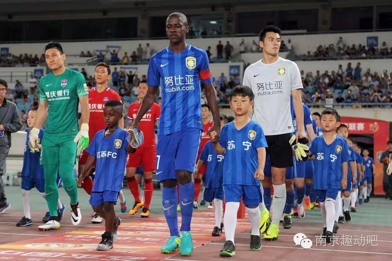 从男神经病到男神只差一个苏宁小球童的距离~