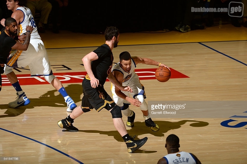 骑士历史首冠,2016勇士骑士总决赛g7