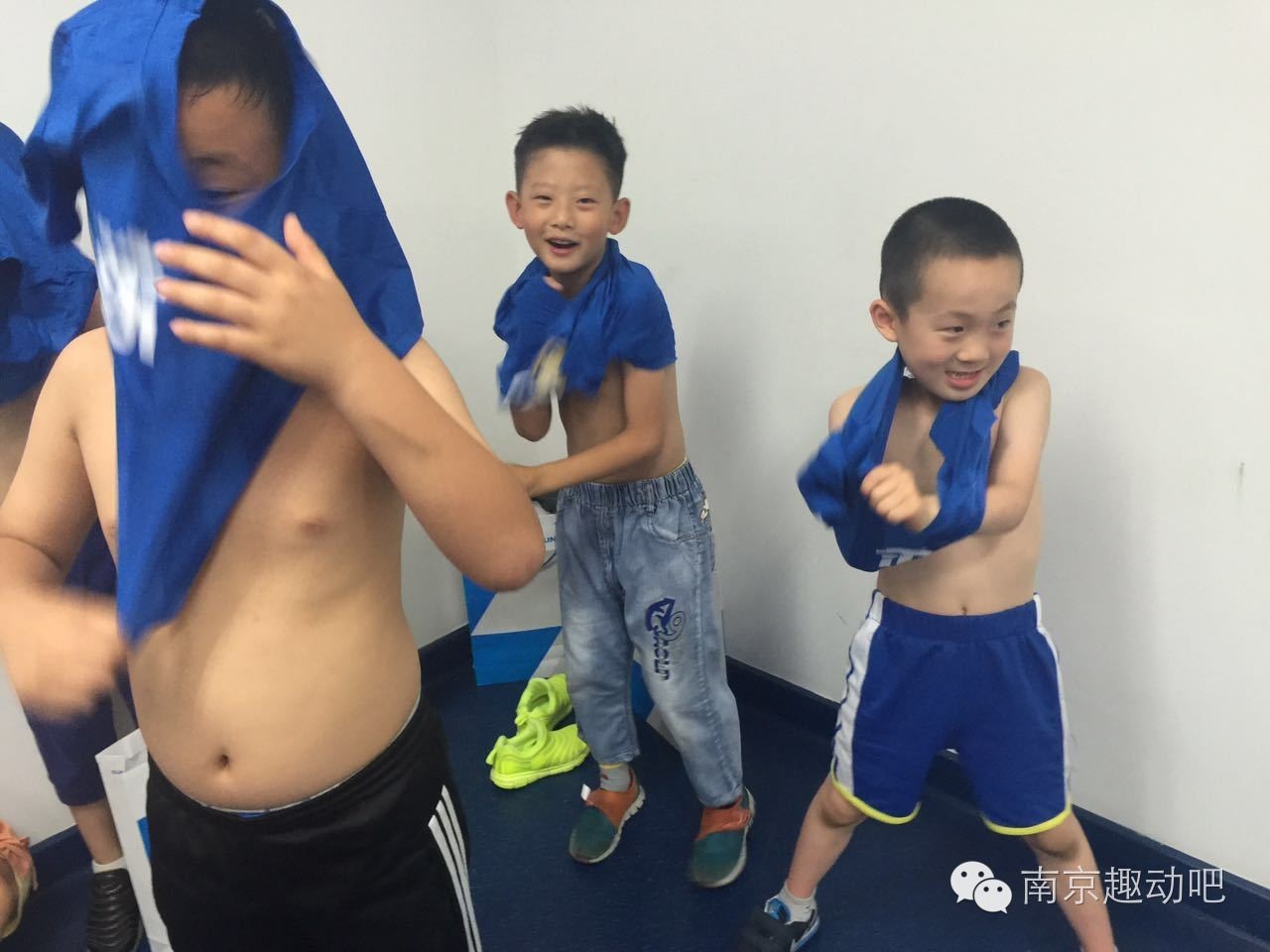 从男神经病到男神只差一个苏宁小球童的距离~