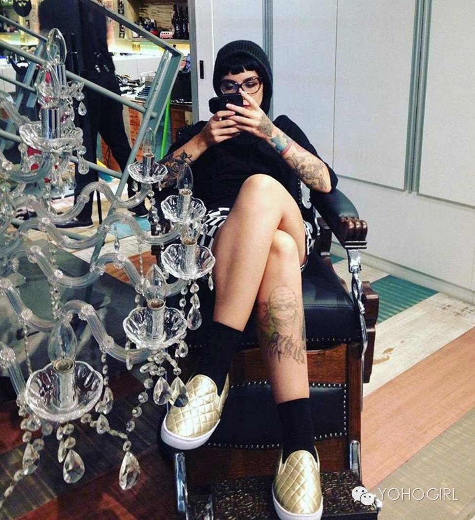 男生爱得要死的美式理发也是女生潮流，不过女生理发师更酷！