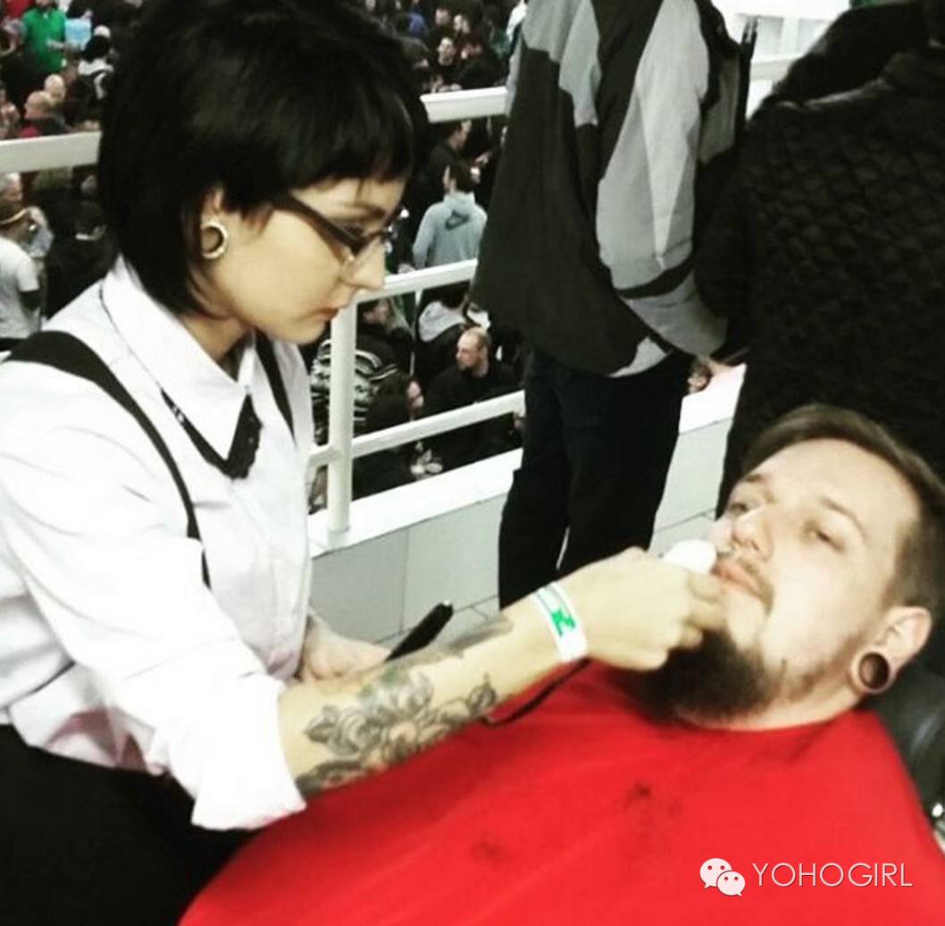 男生爱得要死的美式理发也是女生潮流，不过女生理发师更酷！