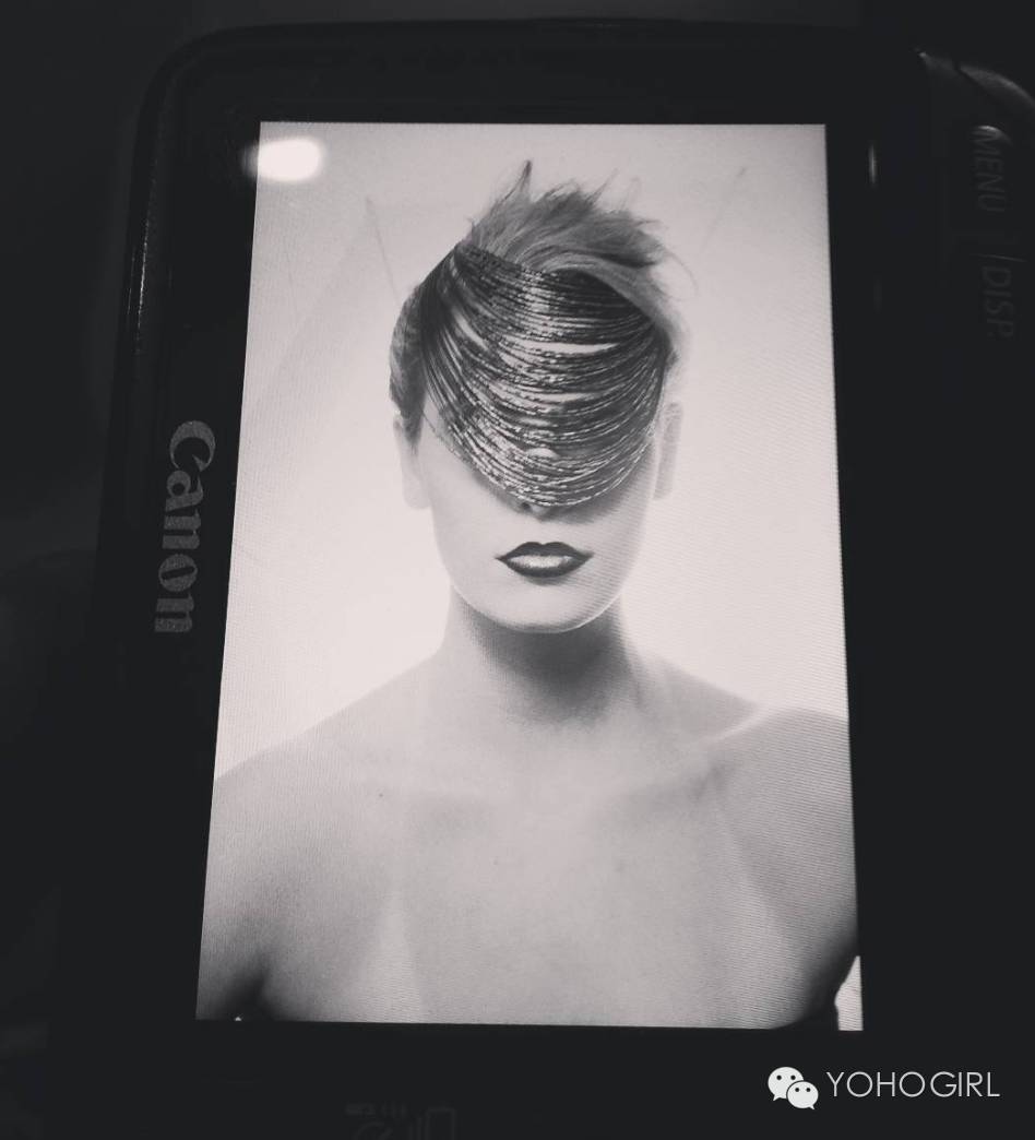 男生爱得要死的美式理发也是女生潮流，不过女生理发师更酷！