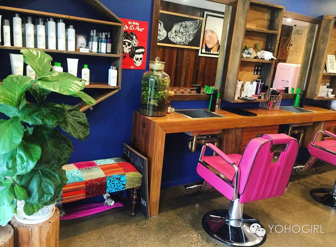 男生爱得要死的美式理发也是女生潮流，不过女生理发师更酷！