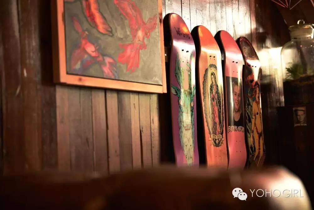 男生爱得要死的美式理发也是女生潮流，不过女生理发师更酷！