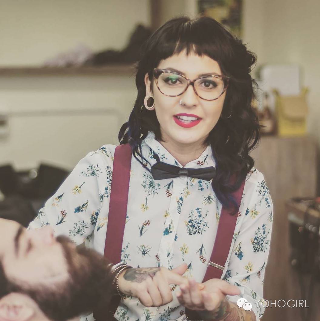 男生爱得要死的美式理发也是女生潮流，不过女生理发师更酷！