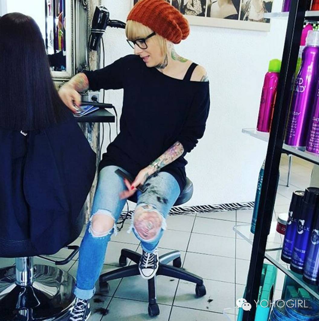 男生爱得要死的美式理发也是女生潮流，不过女生理发师更酷！