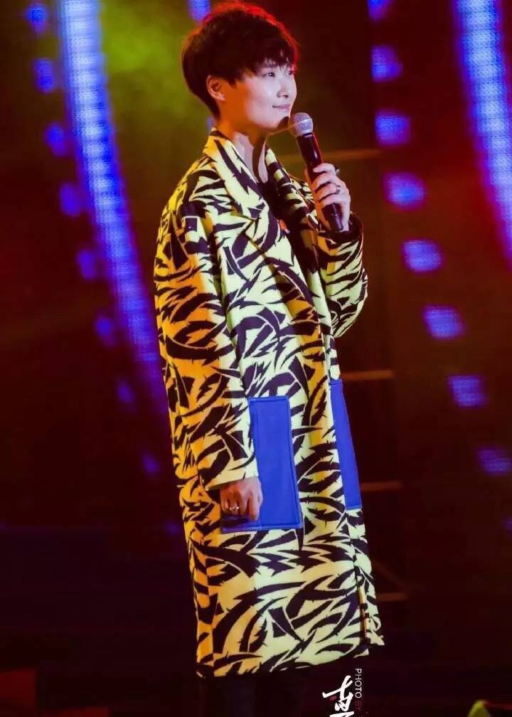 这个英国品牌又潮又有趣，最重要的是设计师型过金城武