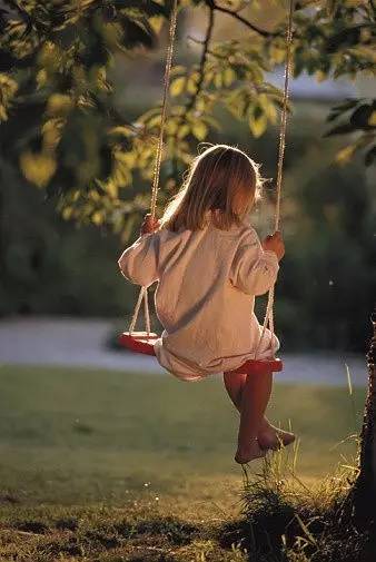 怎么告诉孩子别娘娘腔,孩子被叫娘娘腔