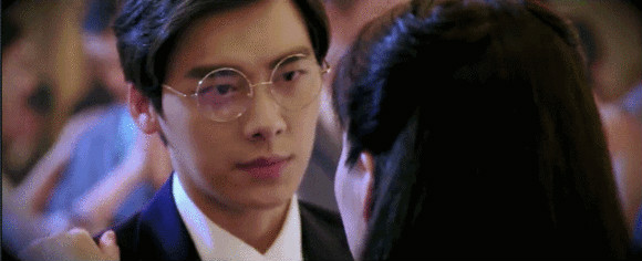 麻雀李易峰陈深图,李易峰陈深麻雀片段