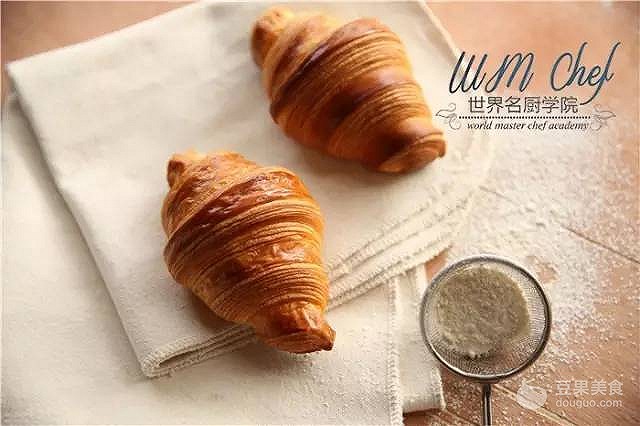 法国面包MOF大师独家配方，教你做正宗羊角面包