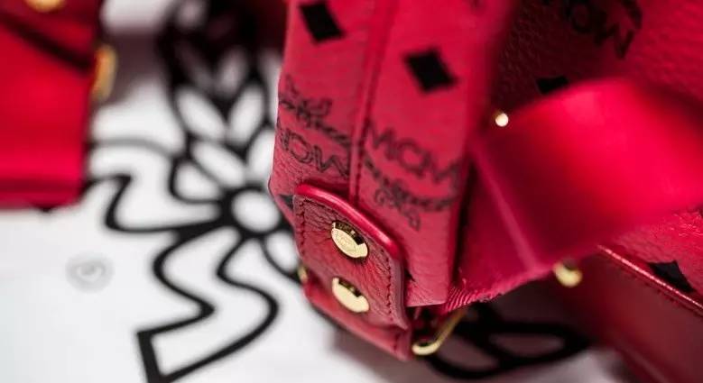 剁手好物分享,新款mcm双肩包樱花粉