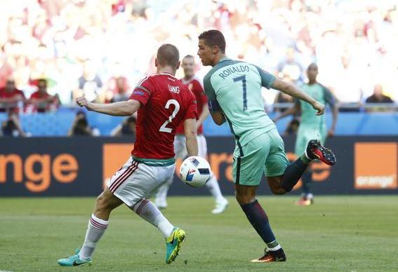 草根足球聚会有意思,草根足球队战胜豪门