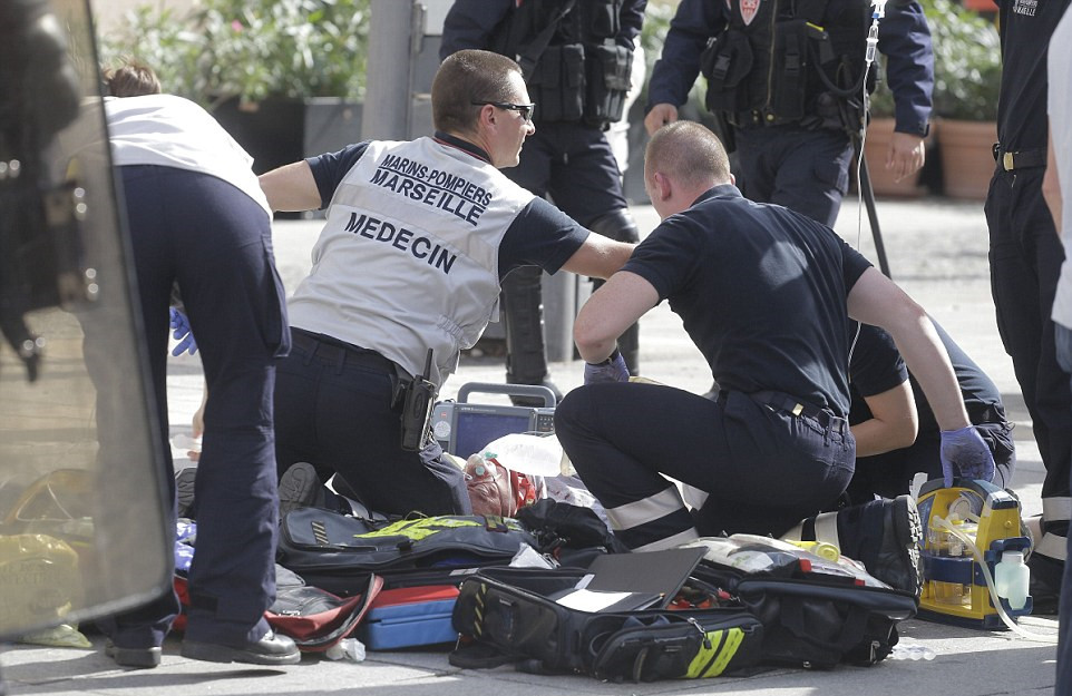 欧洲杯英国俄罗斯打架,欧洲杯爆发严重冲突篮球