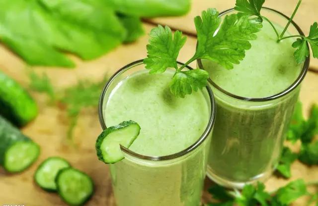 酸奶是疯了么、和谁都能有一腿、这么*交滥**真的好么？