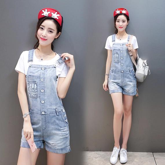 背带裤的夏天，时间再回不到从前青春岁月且珍惜