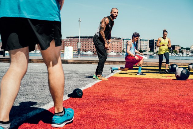 从运动服到科技公司，安德玛是如何实现这场大转进？