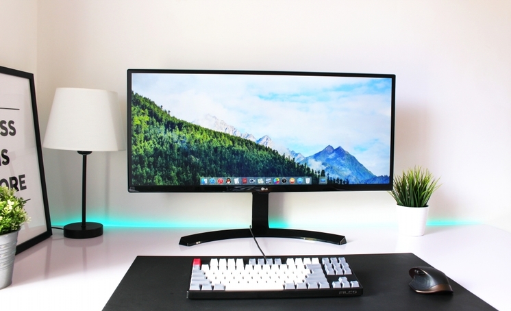 隔壁老王的办公桌抖音,隔壁老王的餐桌