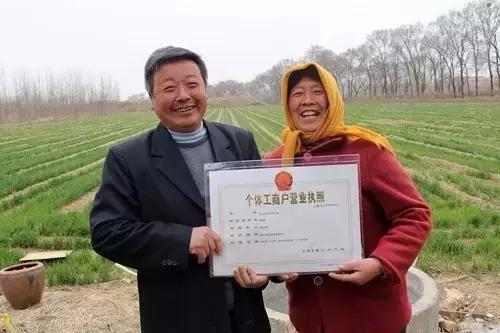 承包多少亩土地可以注册家庭农场,注册家庭农场关注点什么