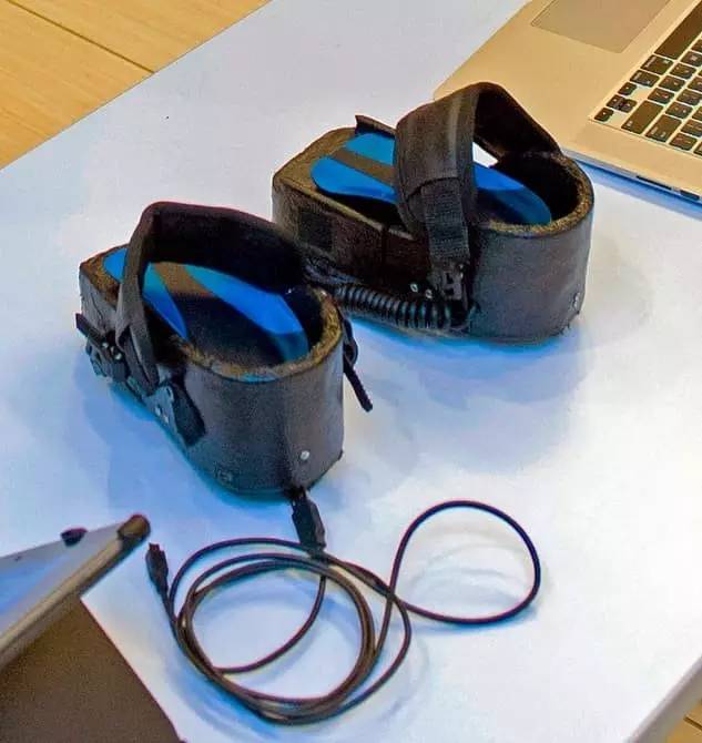 足部控制器,脚部控制器