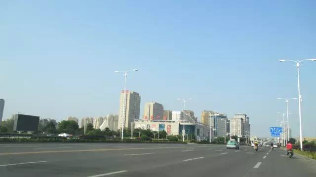 鍗氶泤鐭宠僵,鍗氶泤杞╁灞辩煶