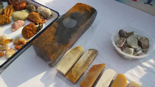 鍗氶泤鐭宠僵,鍗氶泤杞╁灞辩煶