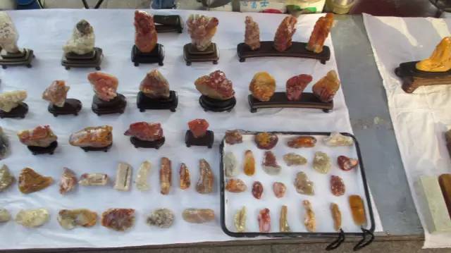 鍗氶泤鐭宠僵,鍗氶泤杞╁灞辩煶