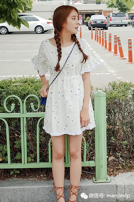 高端清爽碎花连衣裙,夏天不可缺少的碎花连衣裙