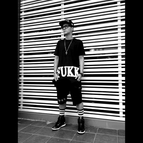 郑恺王嘉尔潮牌,余文乐开的潮牌店