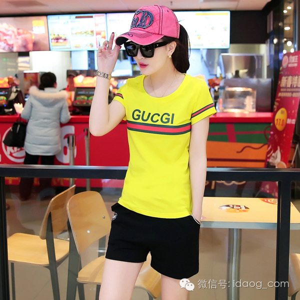 适合宅女的休闲套装，搭配不难完美出行