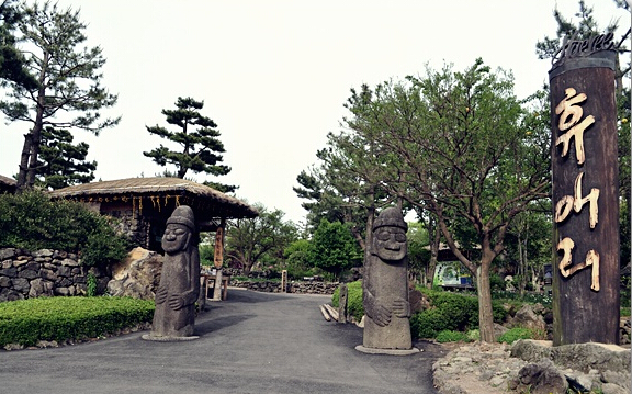 娴佸勾闊╁浗姝屾洸,娴佸勾瀵屽＋灞辩殑妯辫姳