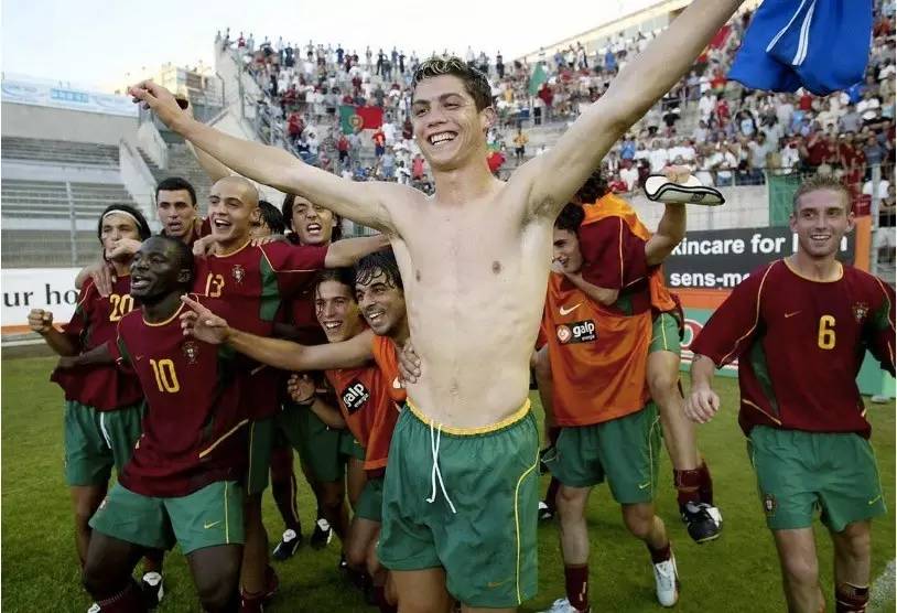 c罗的体能恢复,欧洲杯C罗现身训练