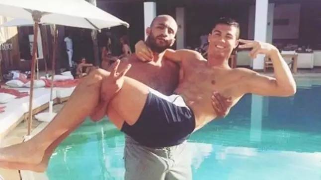 c罗的体能恢复,欧洲杯C罗现身训练