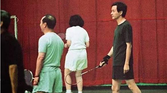 古惑仔照片五人打羽毛球,古惑仔打羽毛球图片