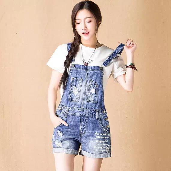 背带裤的夏天，时间再回不到从前青春岁月且珍惜